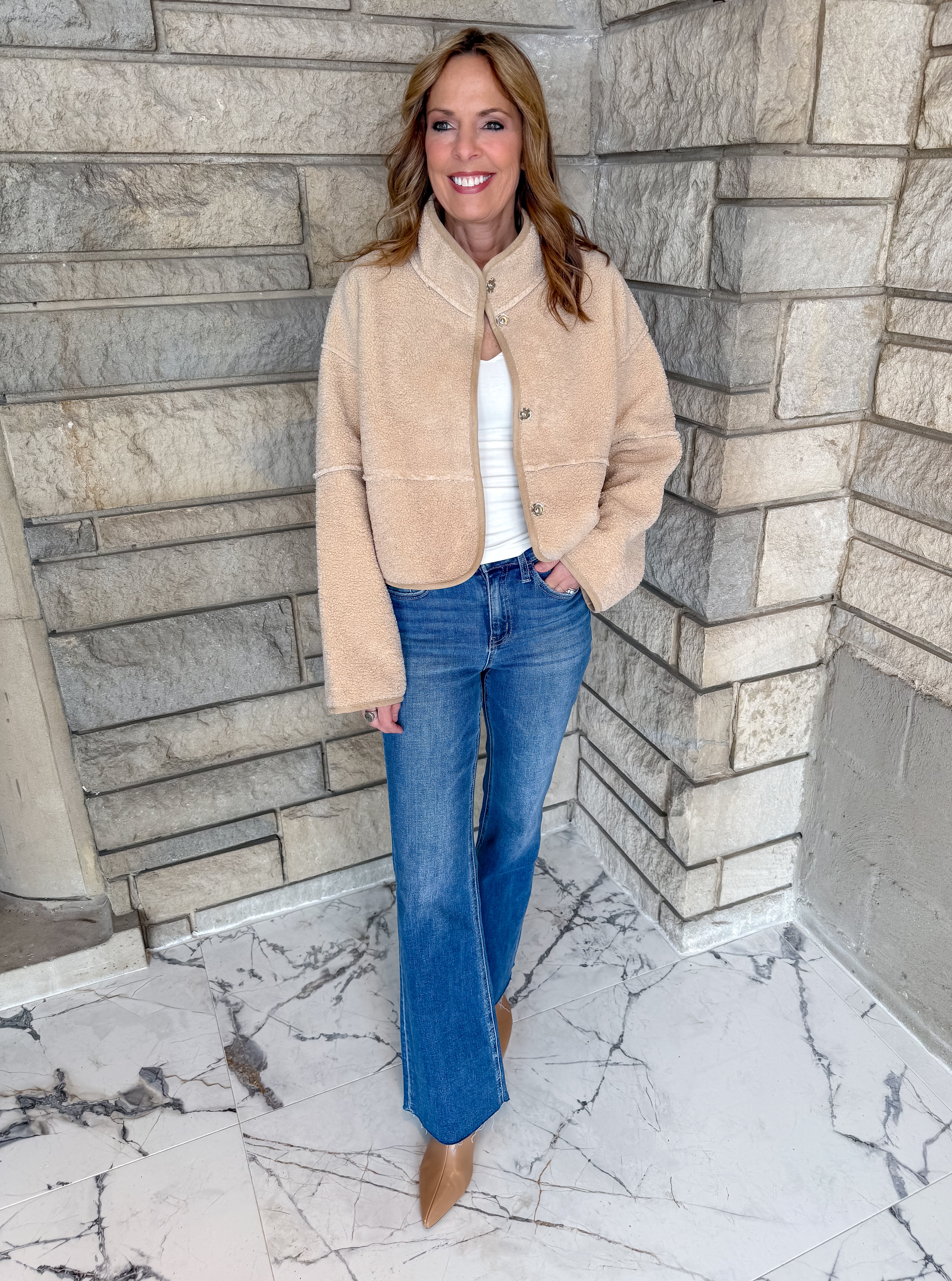 Cropped jacket
sherpa
finished fleece jacket
fleece
snap front jacket