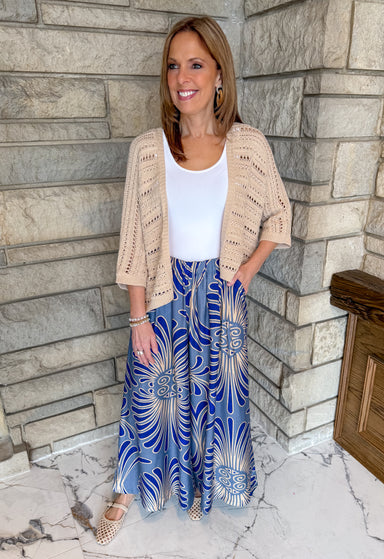 Blue printed pants
wide leg printed pants
Elastic waist pants