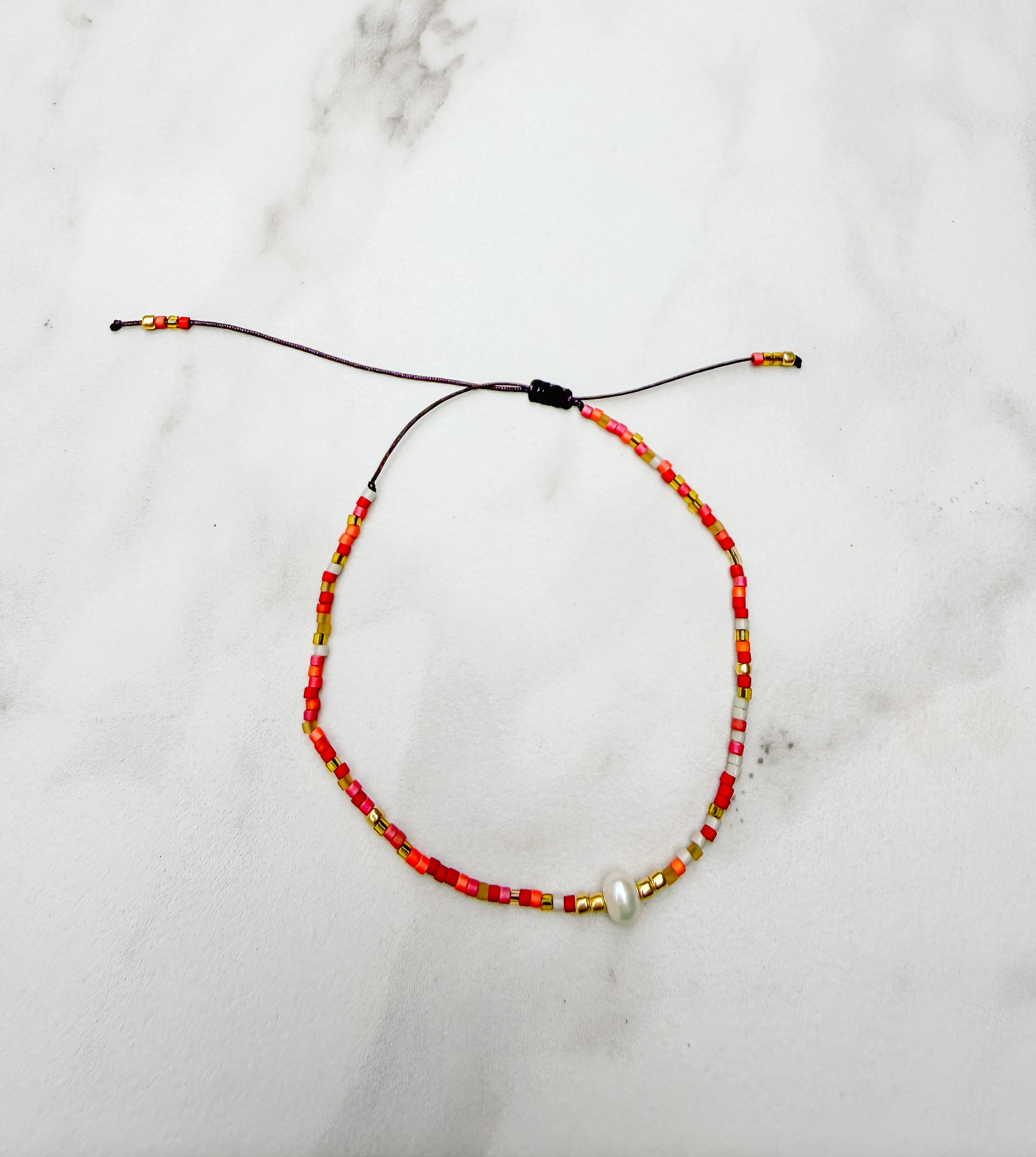 Perla Pearl Seed Bead Thread Bracelet