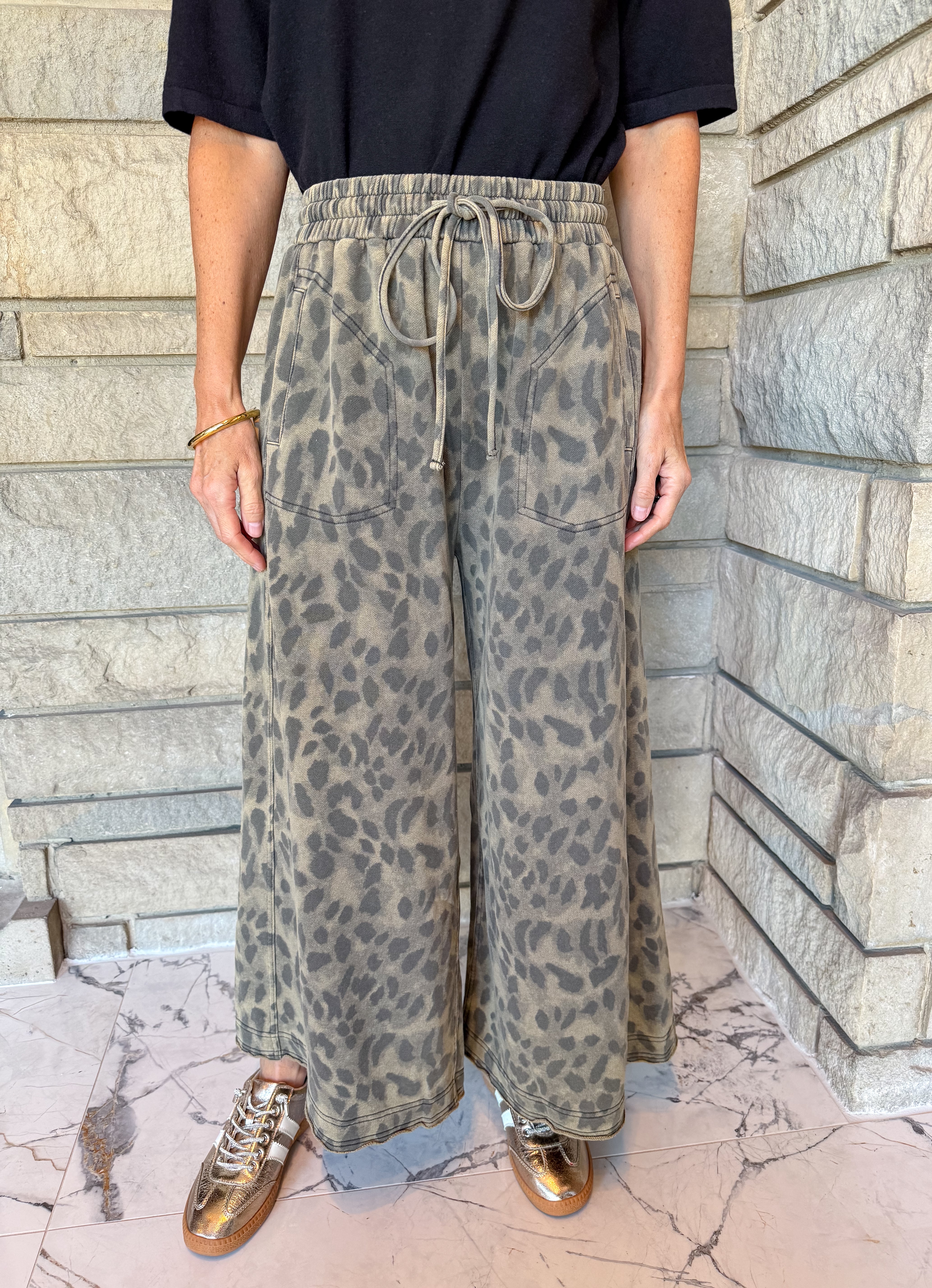 Lara Animal Print Washed Knit Pants