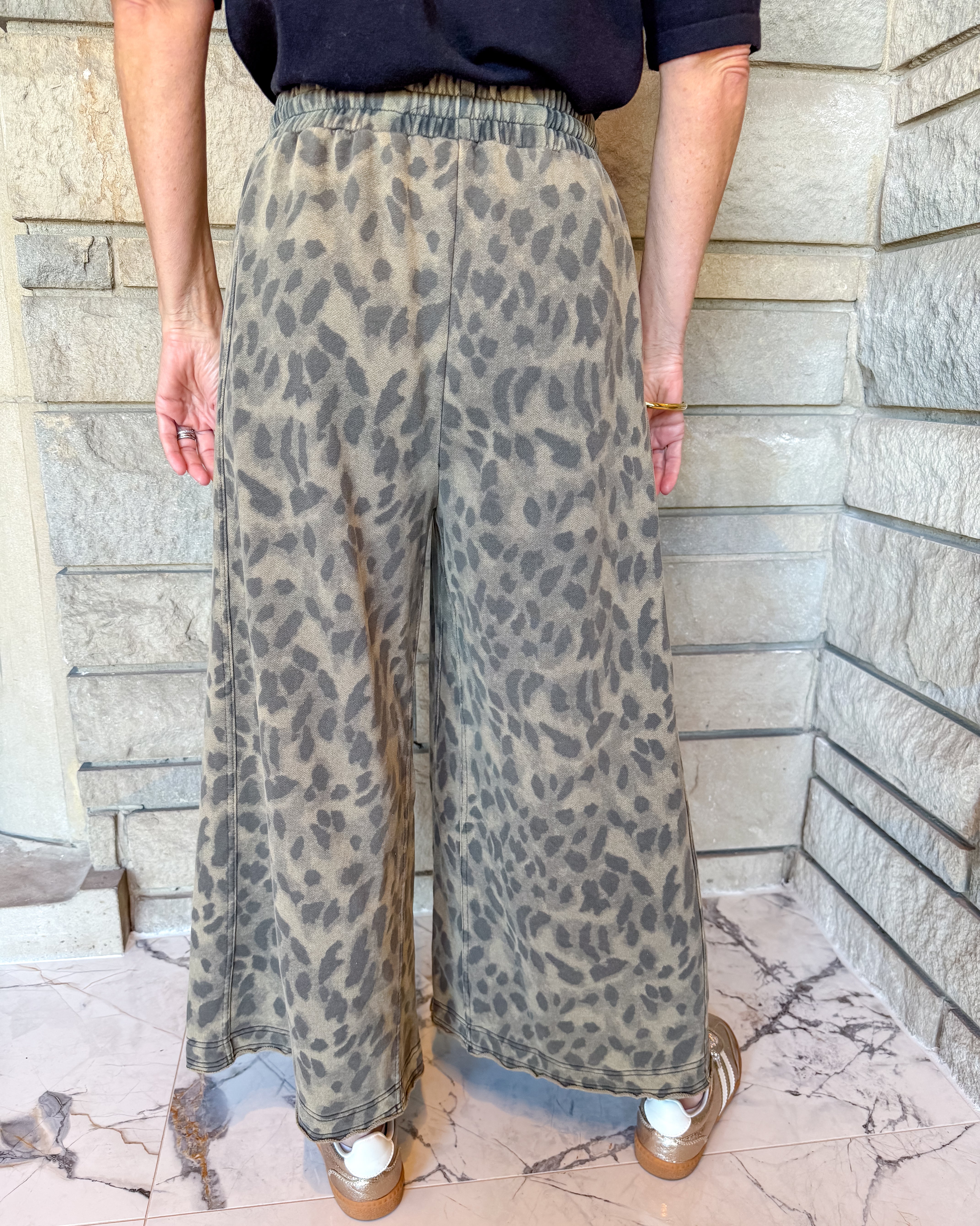 Lara Animal Print Washed Knit Pants