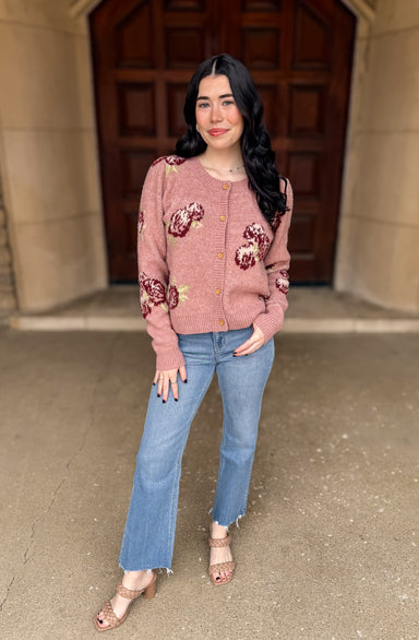 Button Front
Cardigan
Relaxed Fit
Soft
Medium weight
Mauve