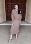 Ribbed Knit
Sweater Dress Set
Round Neckline
Long Dolman Sleeve
Extended Cuff
Split Hem
Tank Dress
Midi Length
Fitted
Dark Mocha