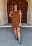 Suede
Shift Dress
Sleeveless
Gold Button Front
Patch Pockets
Camel