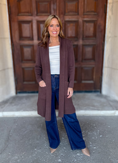 Open Sweater Coat
Front Pockets
Knee Length
Split Hem
Medium weight