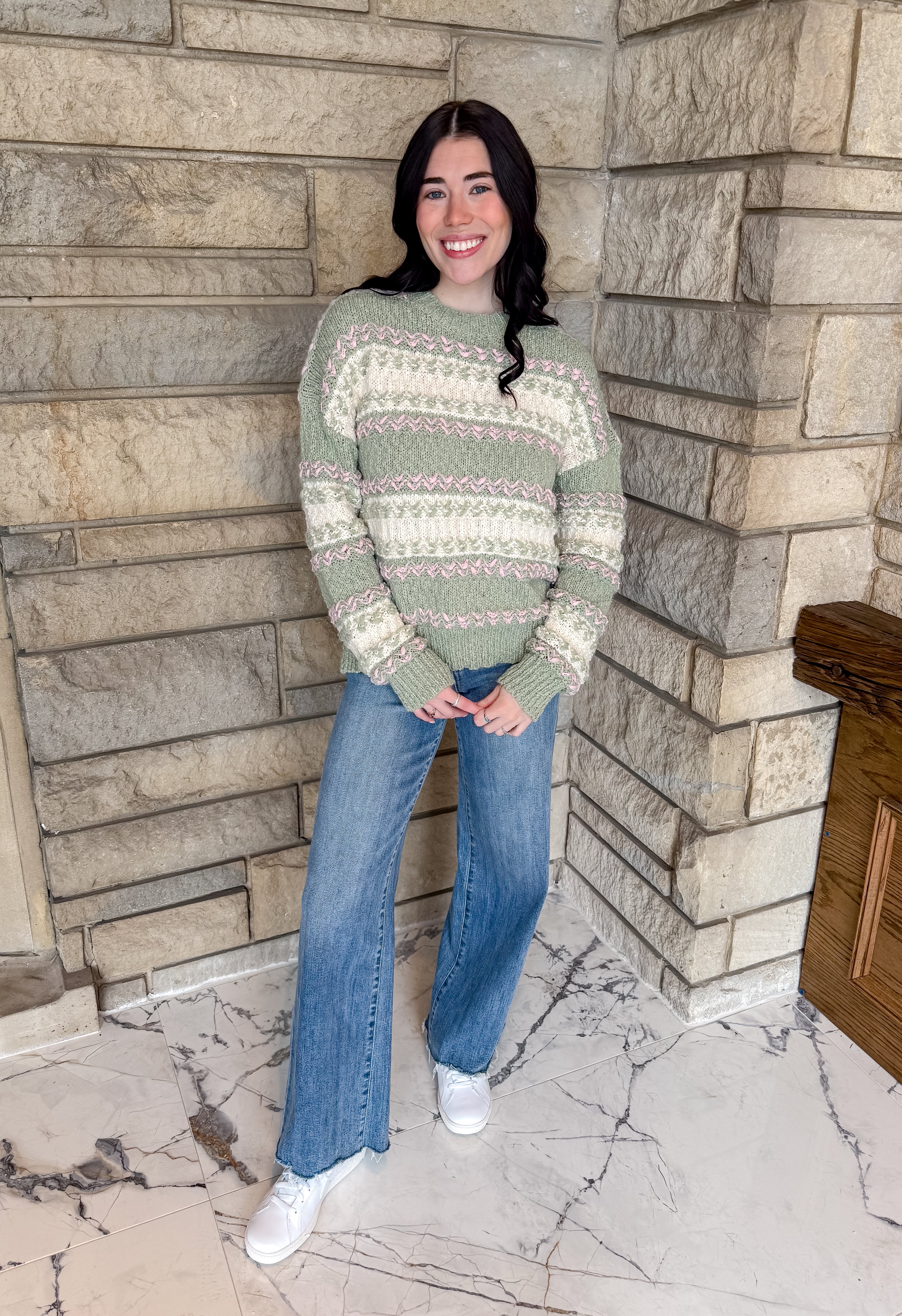 crew neckline
color clock
textured knit
two tone sage and ivory