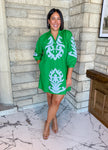 Kelly green dress
Applique dress
ruffle neck dress
button front dress
brightly colors dress with applique
3/4 sleeve dress