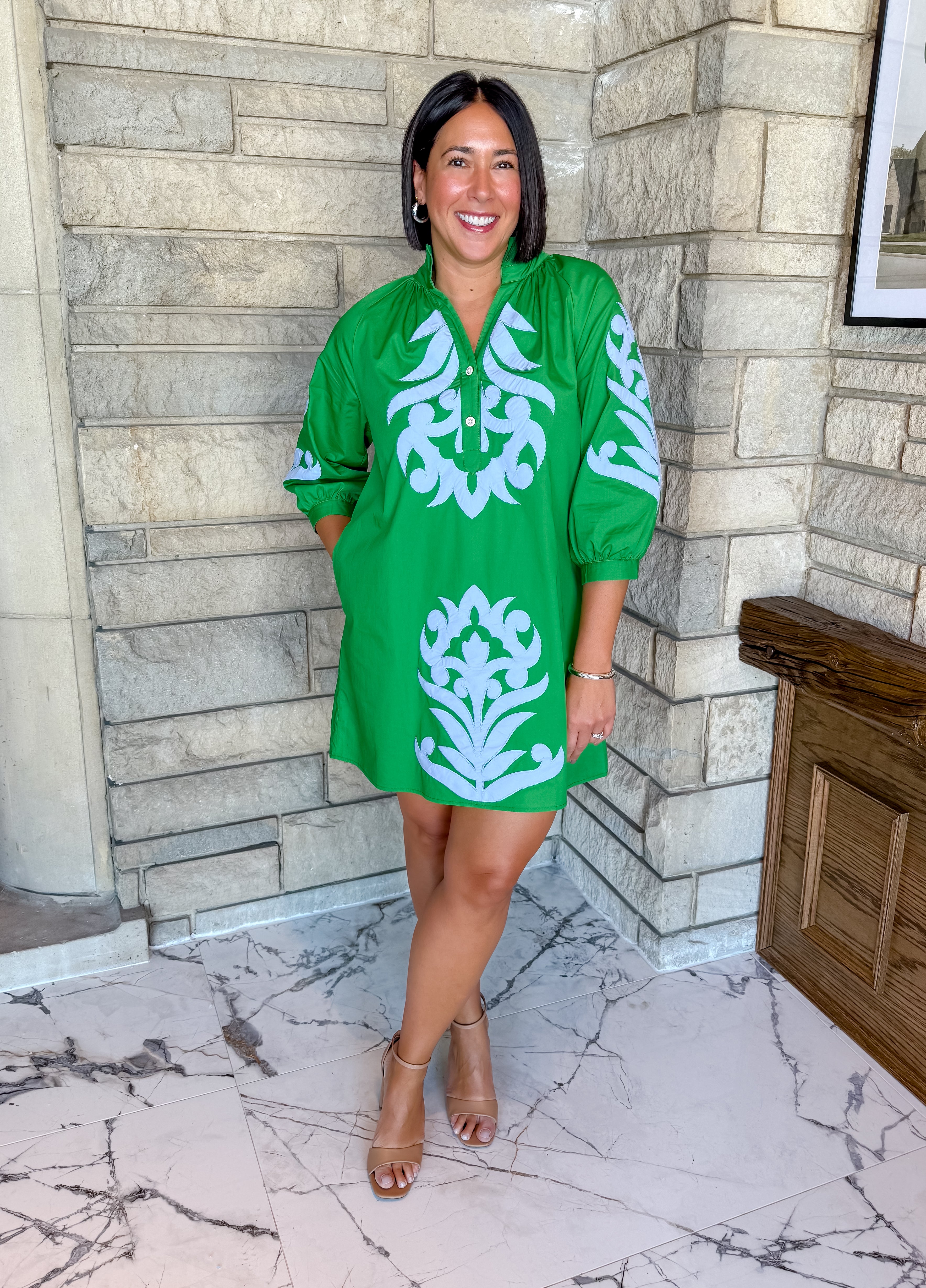 Kelly green dress
Applique dress
ruffle neck dress
button front dress
brightly colors dress with applique
3/4 sleeve dress