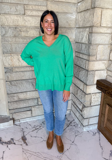 V neck sweater
Solid kelly green sweater
V neck tunic