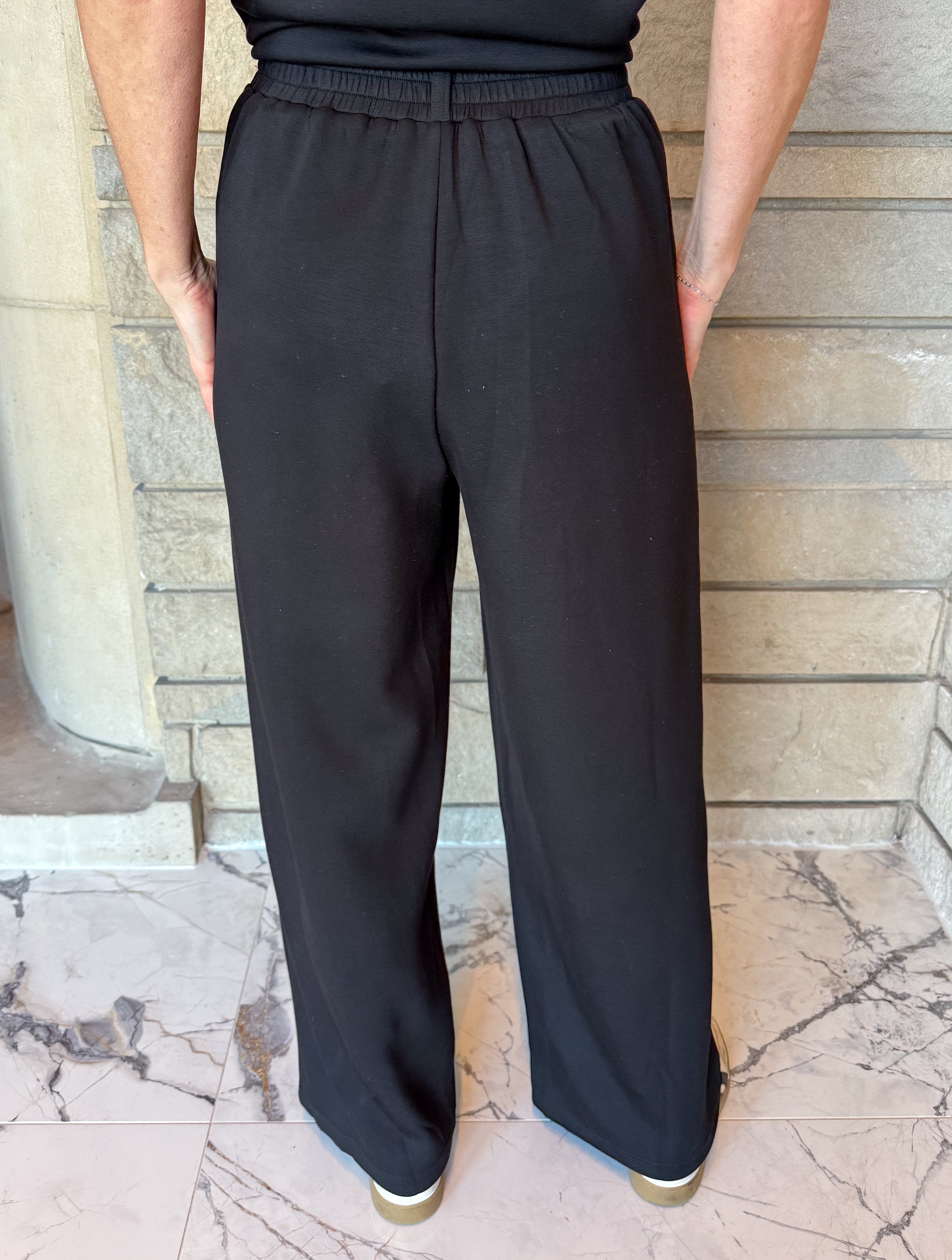 Jovie Sleeveless Mock Neck Set