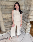 Oatmeal linen tank and pants set
buttons
sleeveless
wide legs
front pocket pants