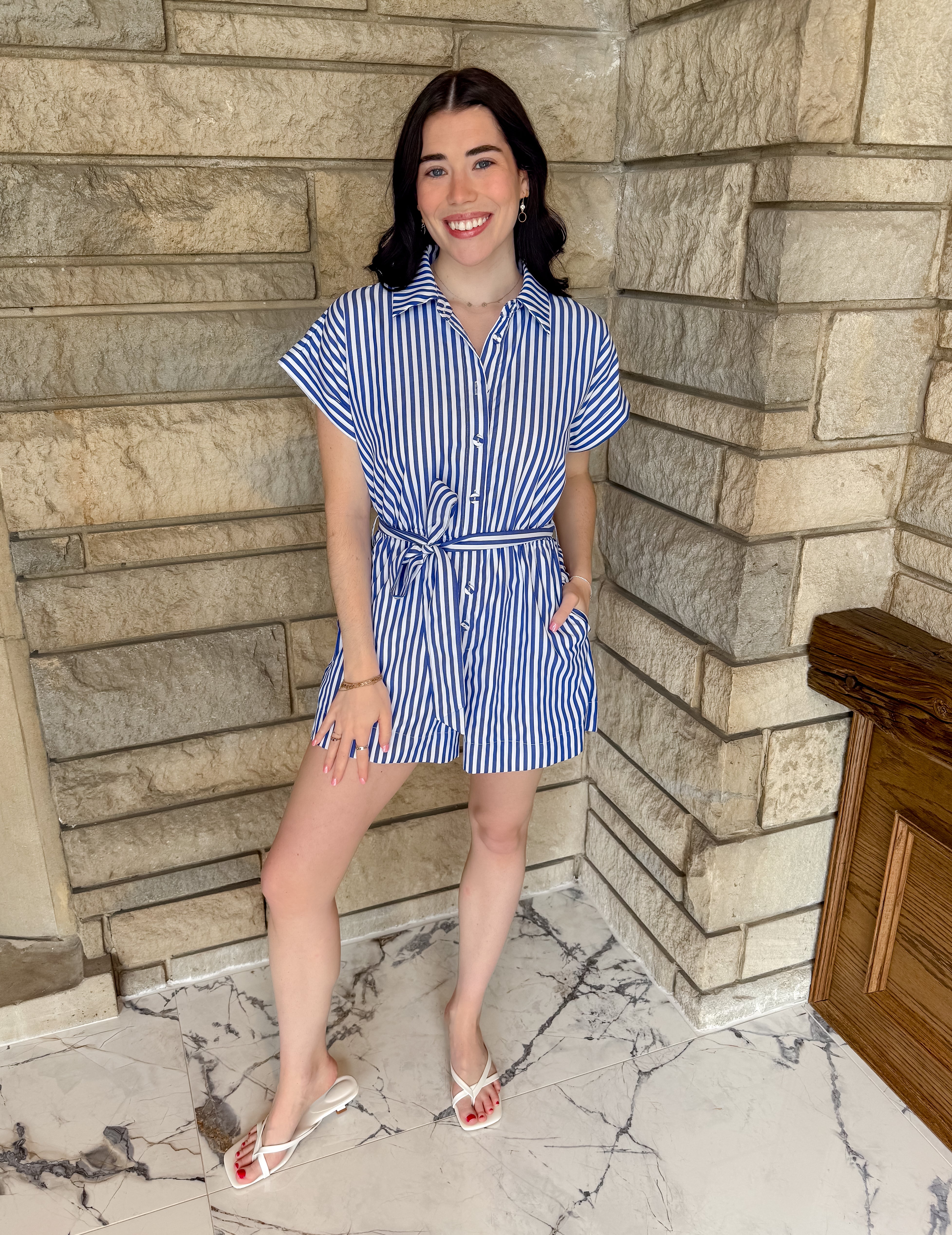 royal blue and white stripe romper
buttons
collar
tie waist