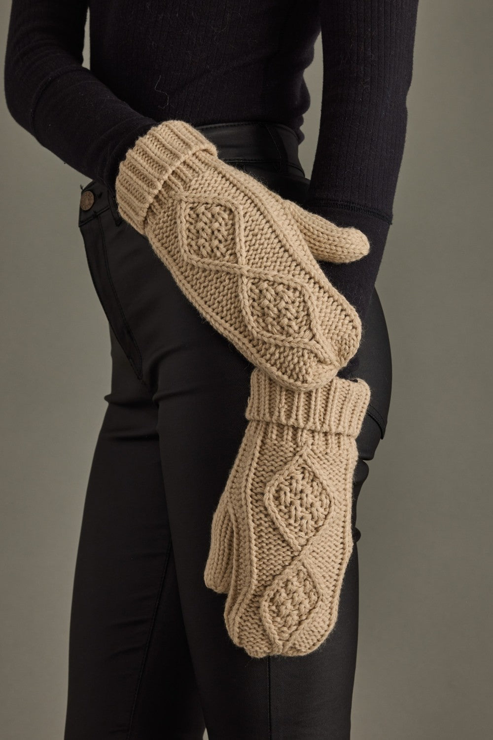Cable Knit Mittens