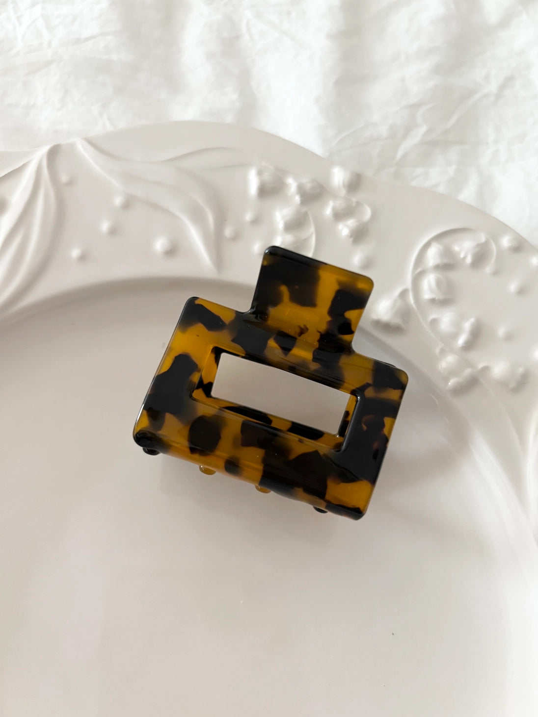 Camilla Hair Claw Brown 3