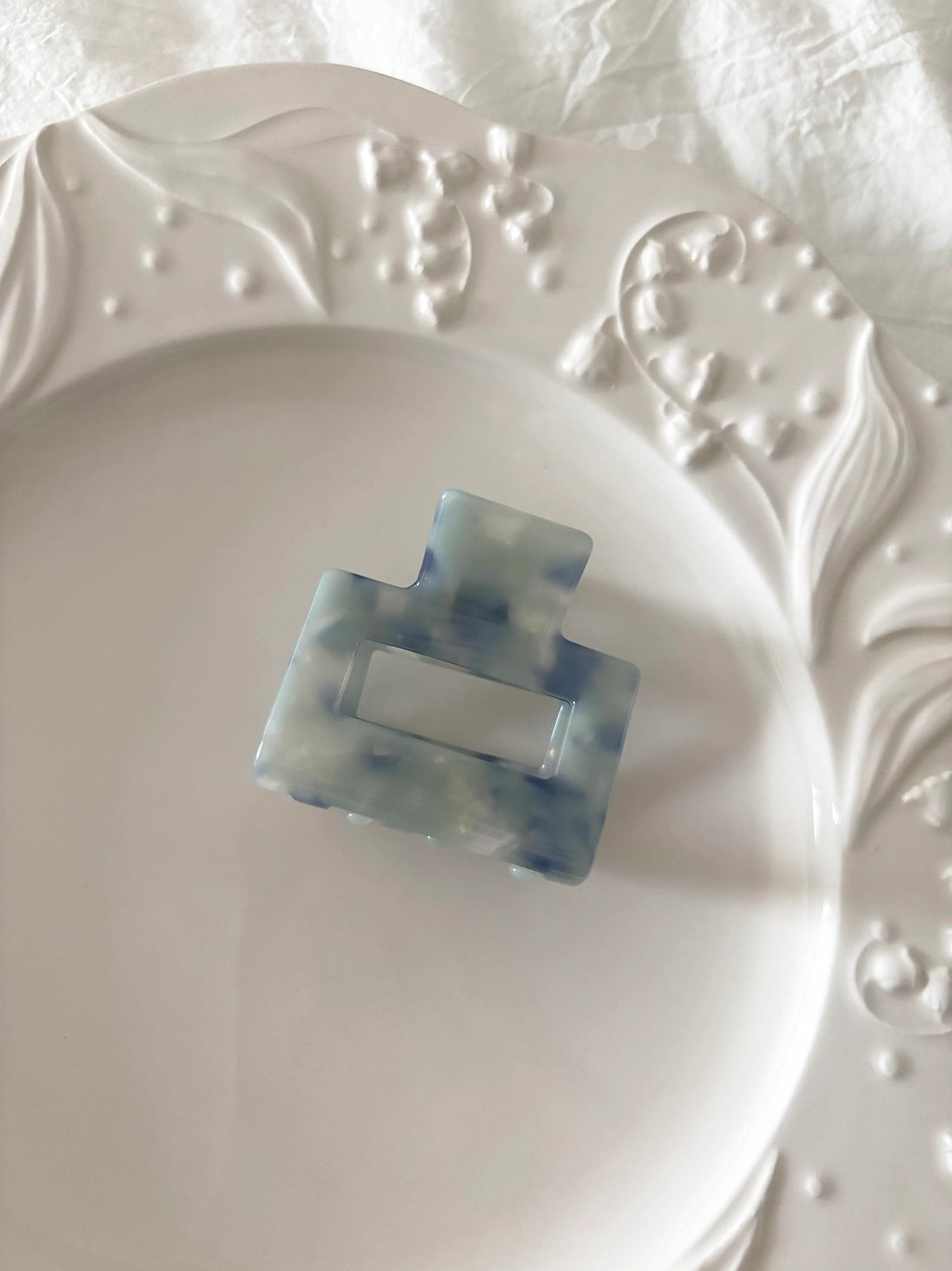 Camilla Hair Claw Aqua 3