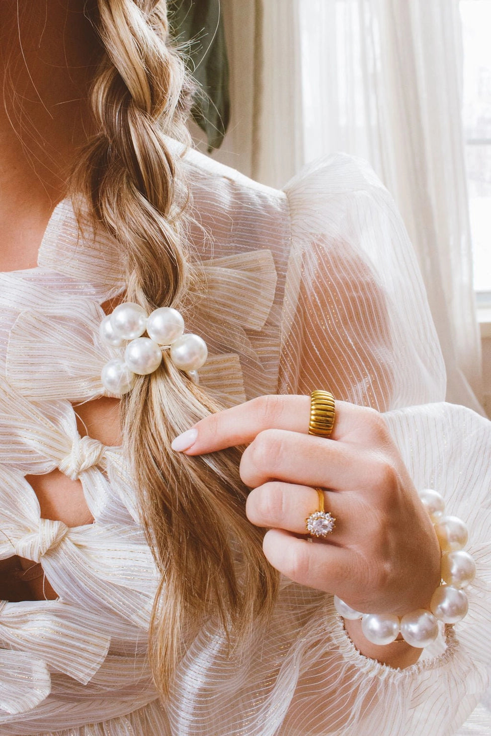 Chunky Pearl Hair Tie
