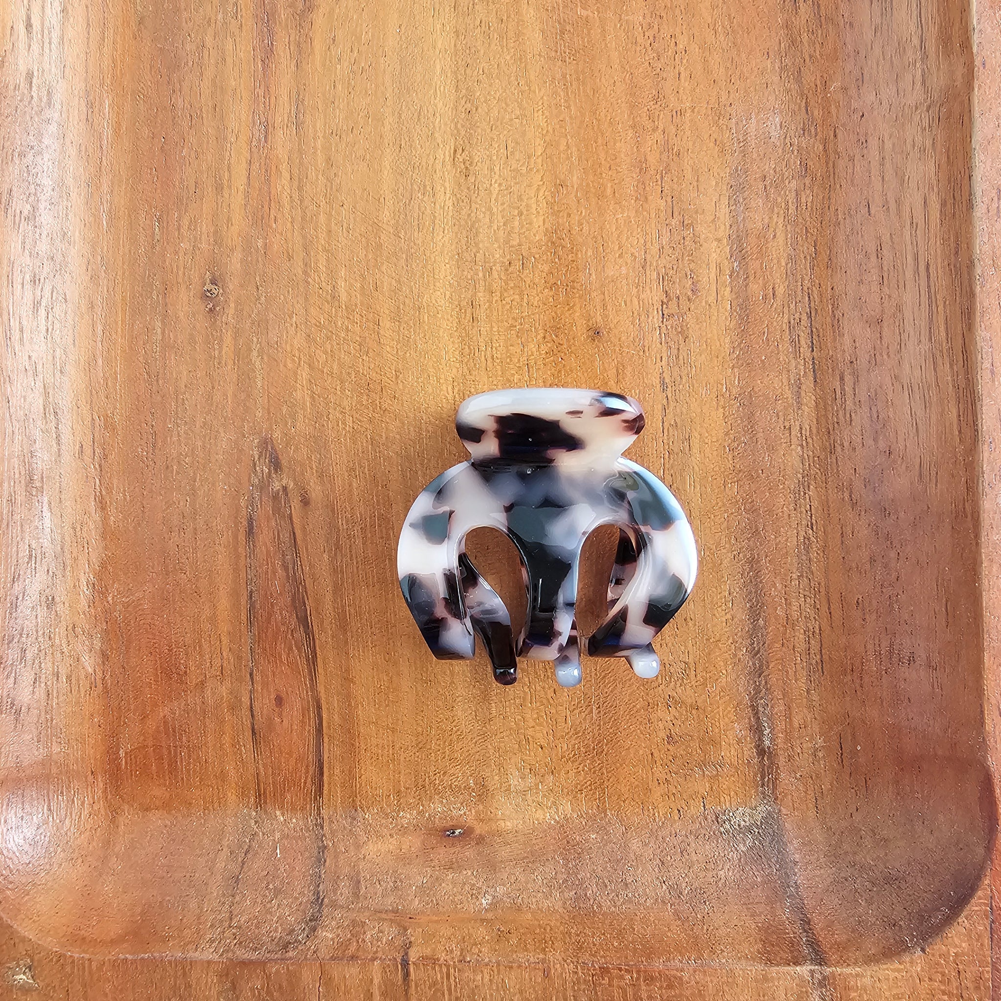 Claire Mini Hair Claw Blonde Tortoise