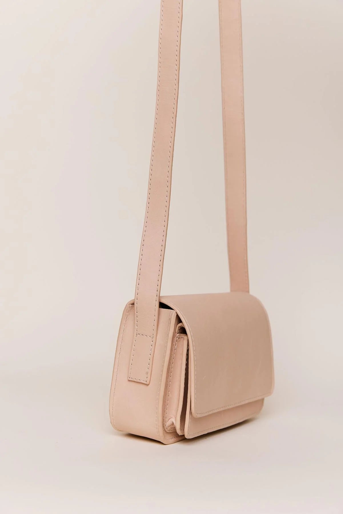 Gessi Leather Crossbody Handbag