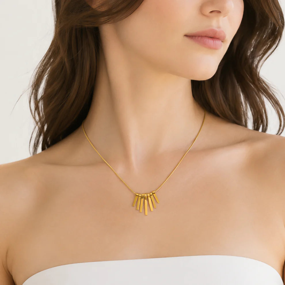 Graduating Bar Pendant Necklace