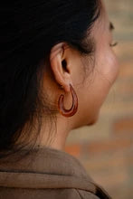 Julie Hoops - Amber