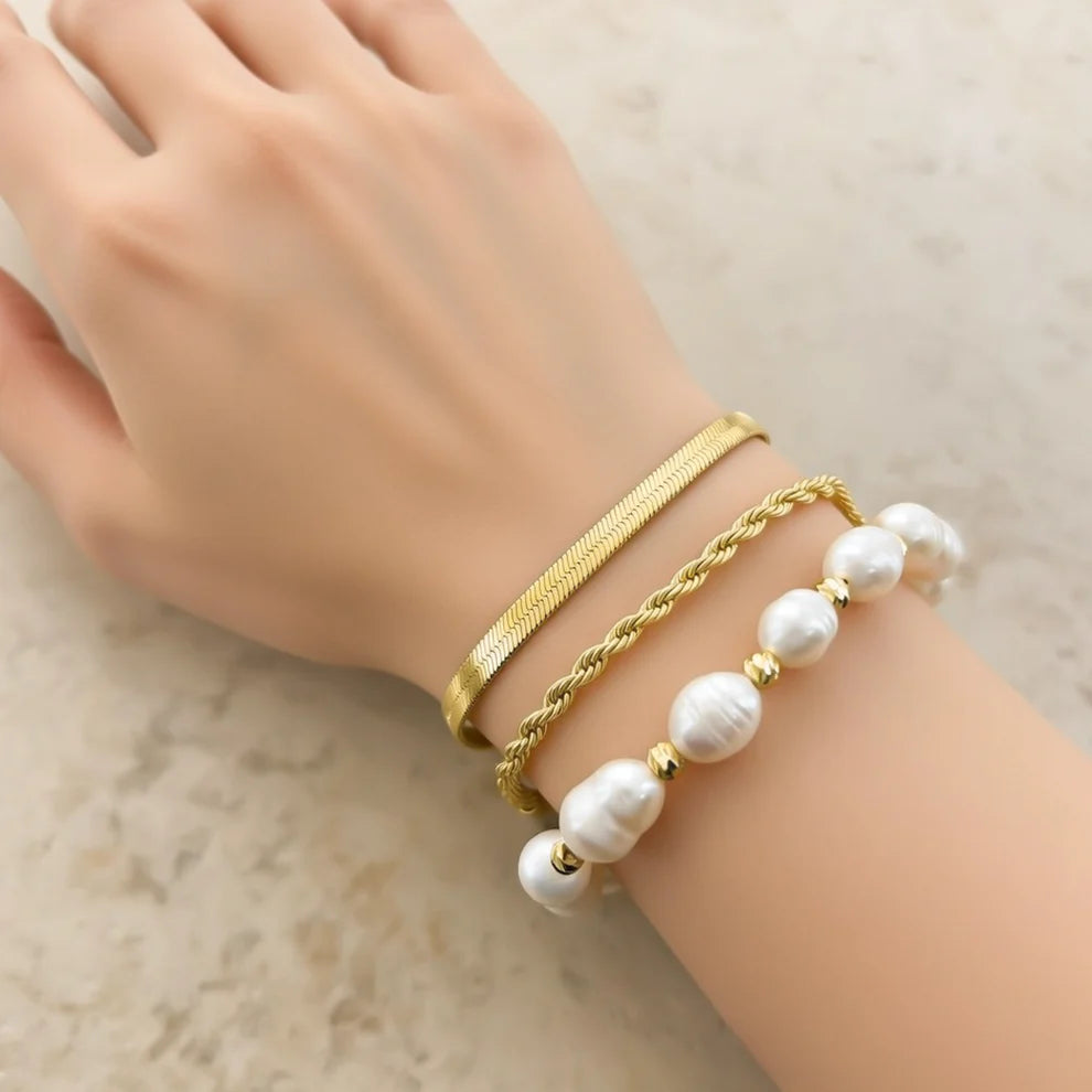 Large Pearl Gold Bead Bracelet