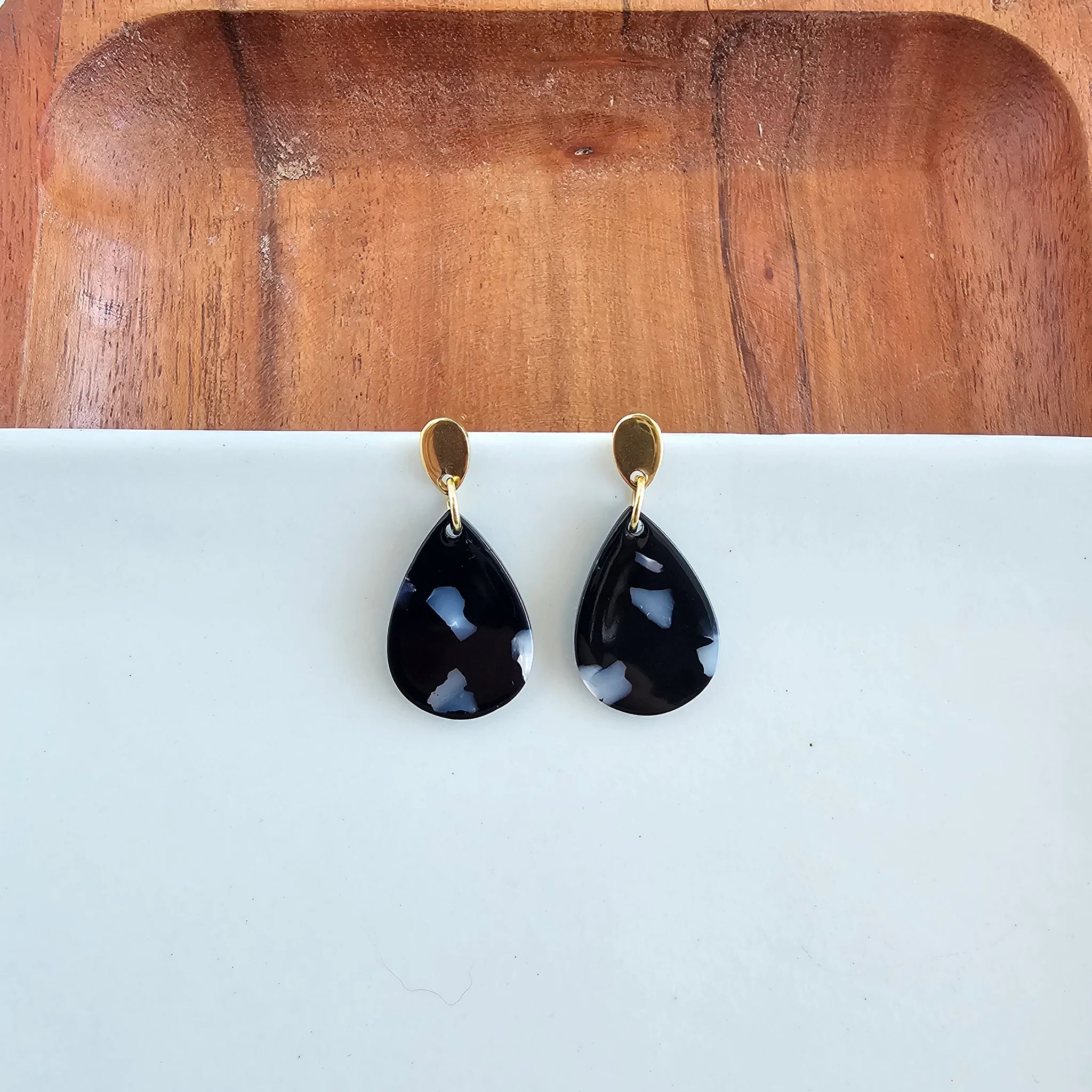 Leah Earrings Black