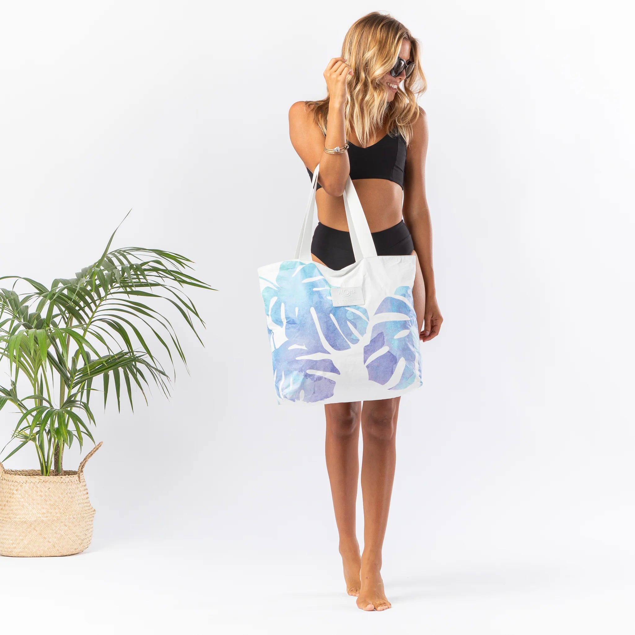 Monstera Day Tripper Tote Dawn