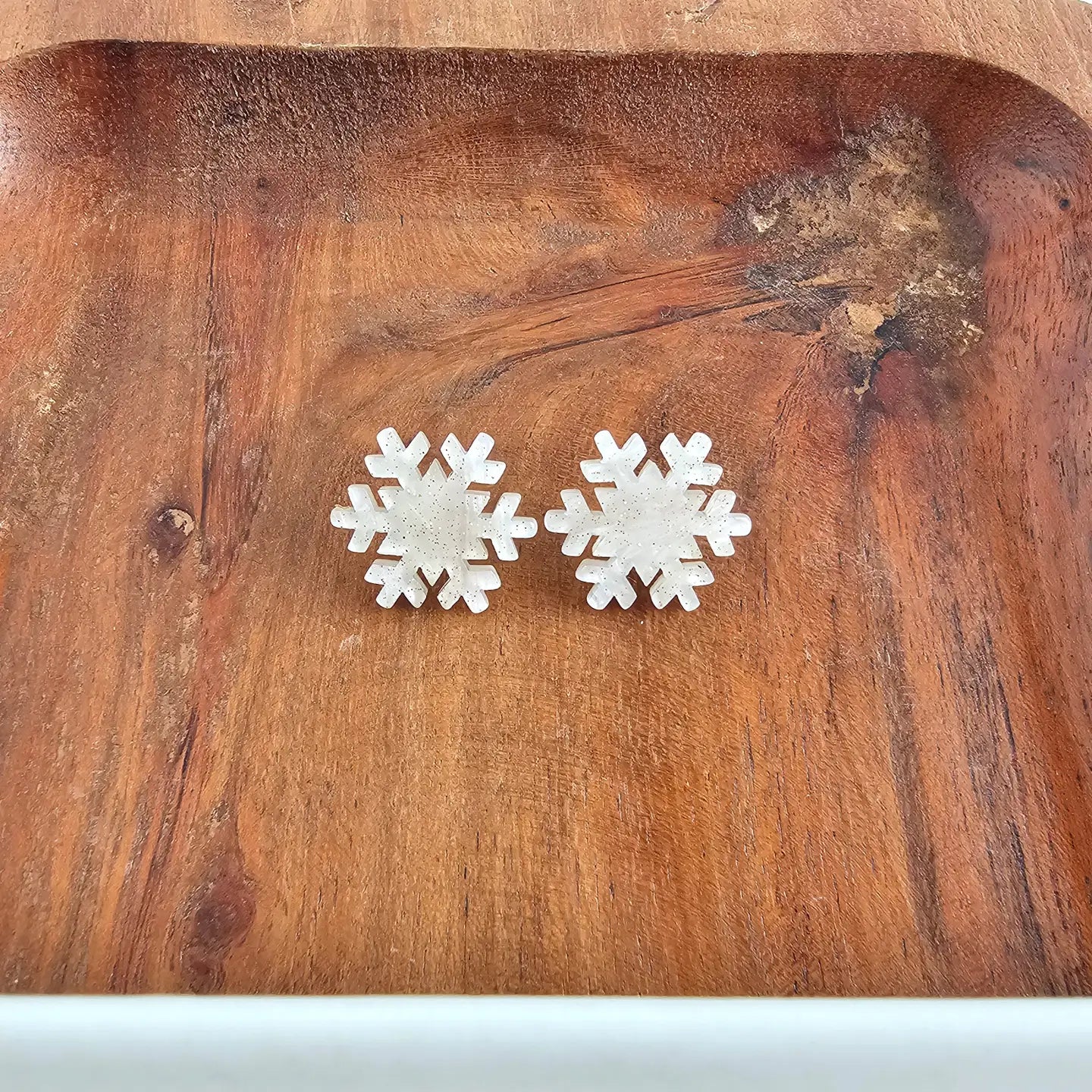 Snowflake Studs White Shimmer